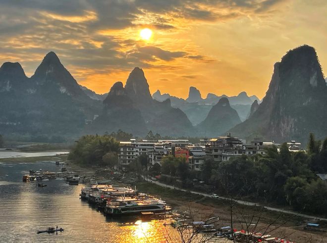 旅行社资质_远胜游旅行社服务优势_挑选靠谱广西旅行社